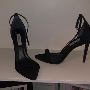 Never worn Black Steve Madden heels